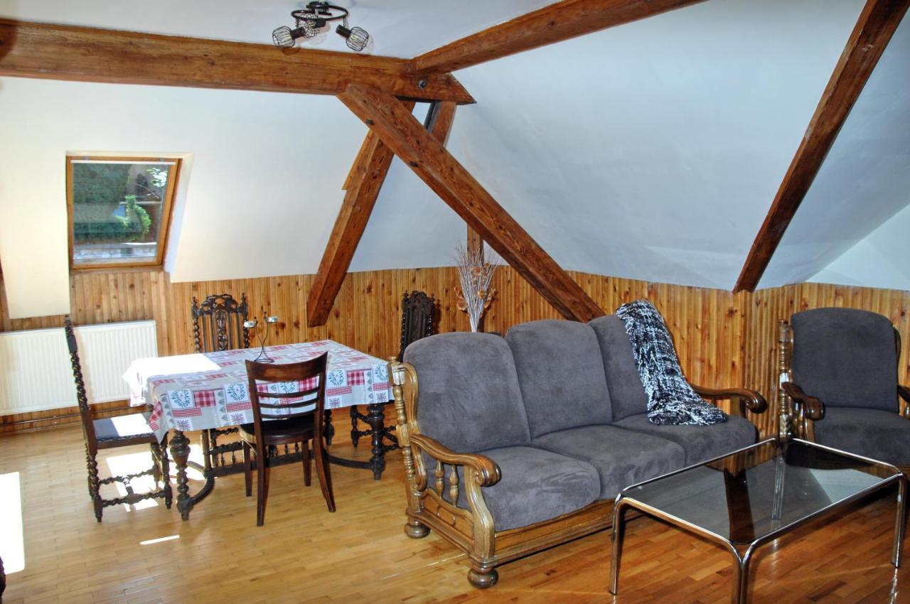Brasov Valley Apartment ภายนอก รูปภาพ