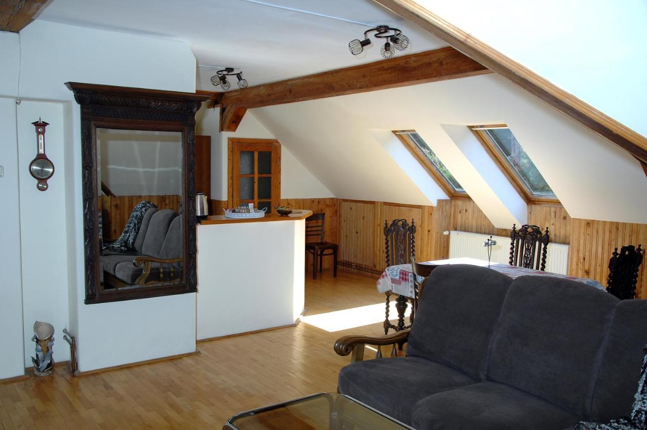Brasov Valley Apartment ภายนอก รูปภาพ