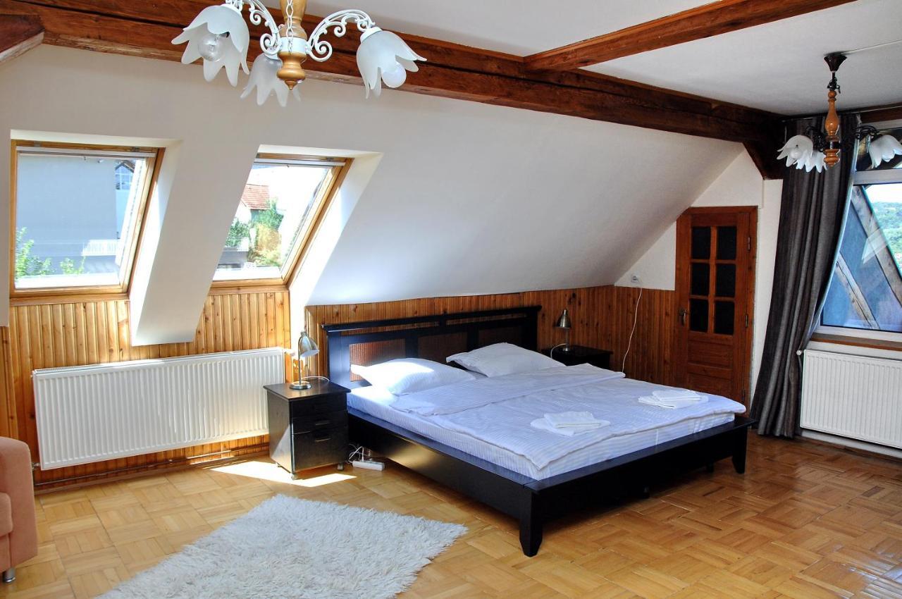 Brasov Valley Apartment ภายนอก รูปภาพ